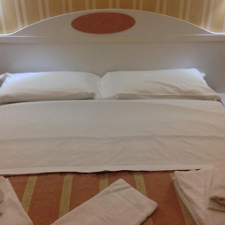 Rome Palace Hotel Værelse billede