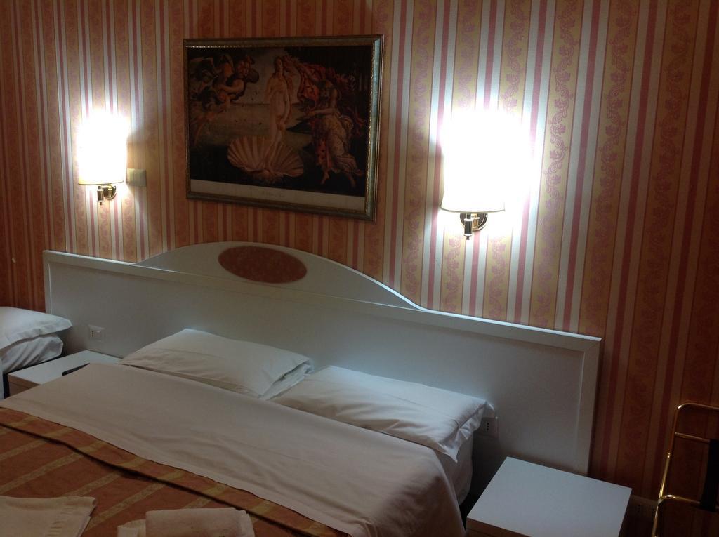 Rome Palace Hotel Værelse billede